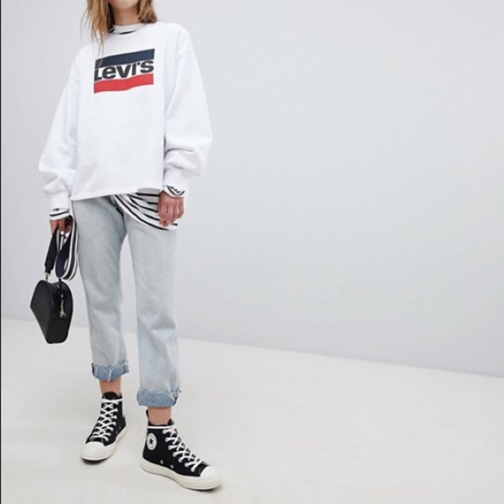 Levi’s oversized logo sweatshirt XS white